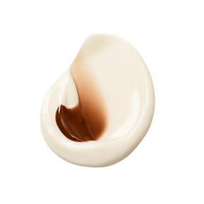 Dr. Hauschka Rose Day Cream-ruusuvoiteen ja Translucent Bronzing Tint-sävyttävän värinesteen yhdistelmä.