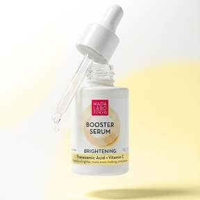 Hada Labo Tokyo Brightening Booster Serum --seerumin tehokkaassa koostumuksessa yhdistyvät traneksaamihappo ja C-vitamiini.