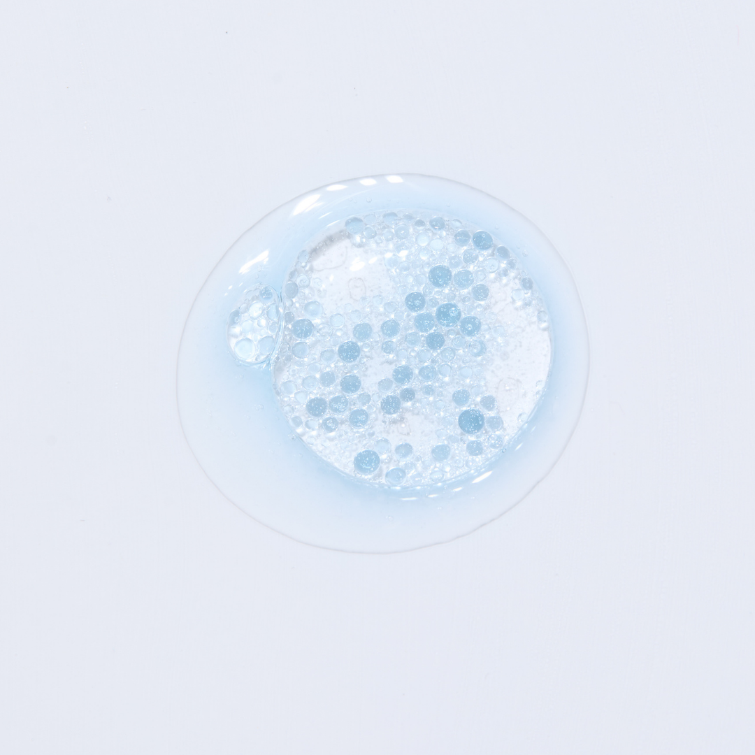 Standard Seoul Hydrating Bouncy Boost Serum -kasvoseerumin kevyt koostumus sopii kaikille ihotyypeille ja on erityisen hyvä valinta kuivalle, pintakuivalle ja kosteusköyhälle iholle.